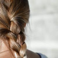 Minoxidil (Rogaine) for Hair Loss in Women & its Side Effects